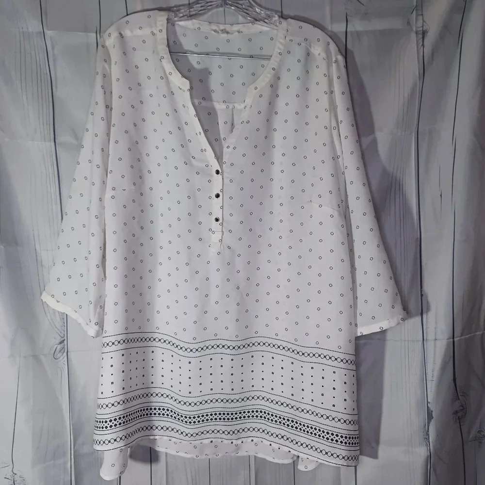 Maurices 3/4 sleeve V-neck casual sheer tunic top